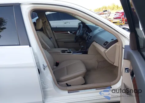 2010 Mercedes-Benz C 300 Luxury/Sport from USA, damaged, VIN WDDGF5EB6AR099401